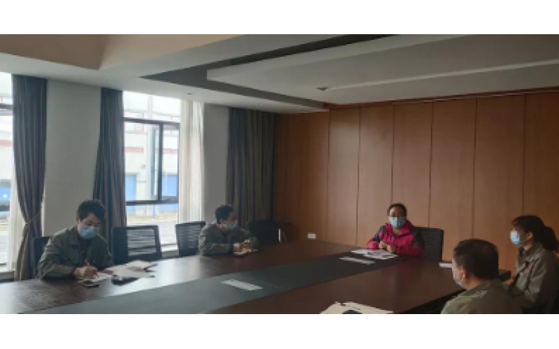 黨旗下，他們用奉獻(xiàn)編織阻擊疫情防護(hù)網(wǎng)