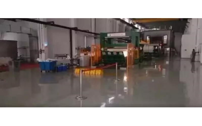 特紙人勇?lián)熑?，“紙”為打贏這場特殊戰(zhàn)“疫”